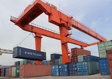 Railway container gantry crane